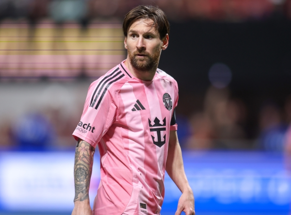 生讯网 梅西入选最佳阵容却不是最佳球员！因为记者们不想给他投票！